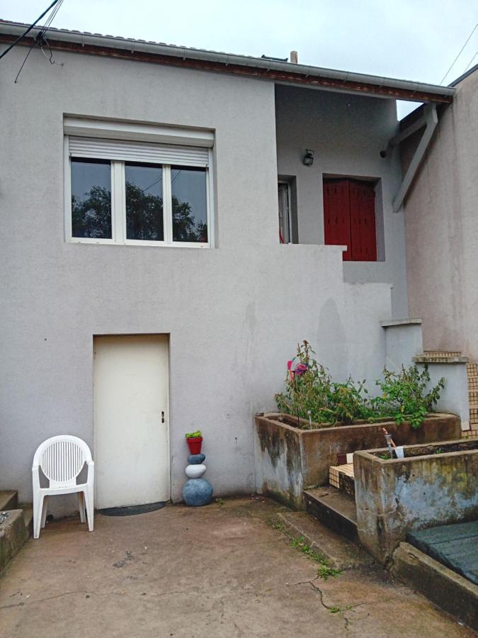 Une Maison En Ville Saint-Denis  Exterior photo